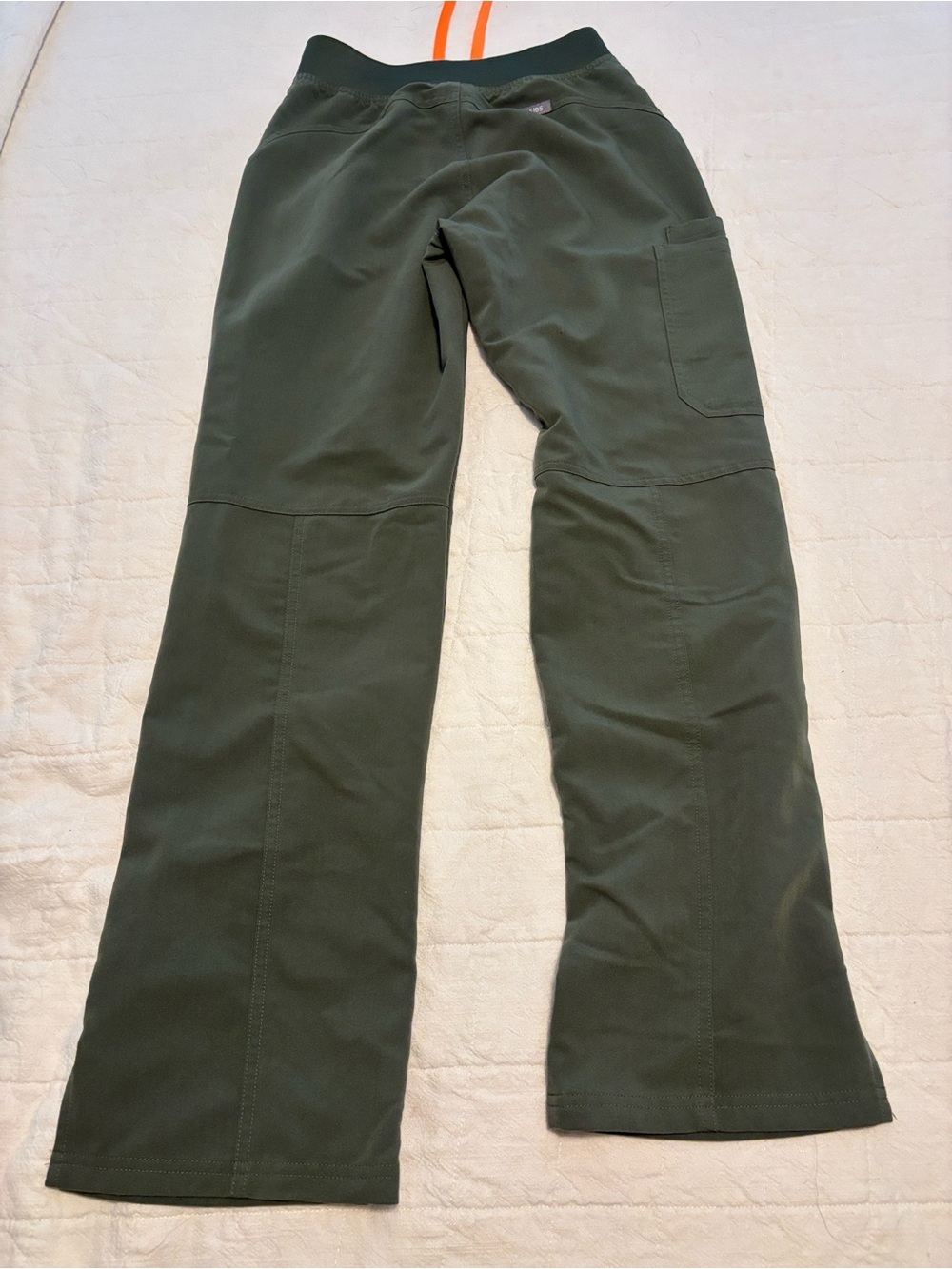 Figs Olive Green Drawstring - Picture 2 of 3